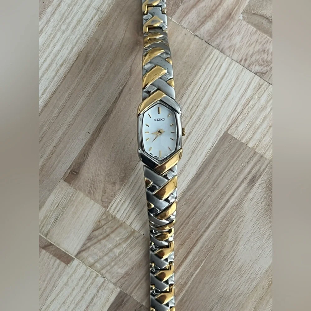Seiko Ladies Watch Vintage Two Tone Braided Bracelet White Hexagonal Dial